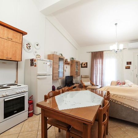 Porto Ofrynio Central Deluxe Golden Apartment Ofrínion Eksteriør billede