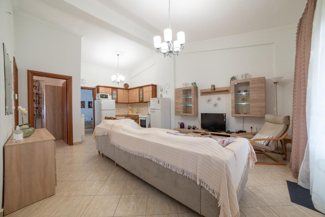Porto Ofrynio Central Deluxe Golden Apartment Ofrínion Eksteriør billede