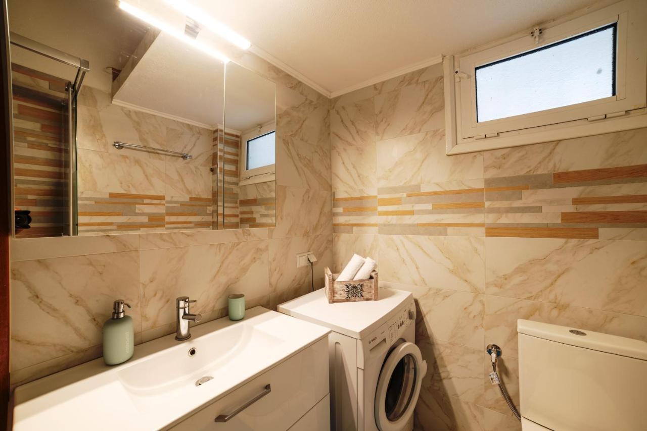 Porto Ofrynio Central Deluxe Golden Apartment Ofrínion Eksteriør billede