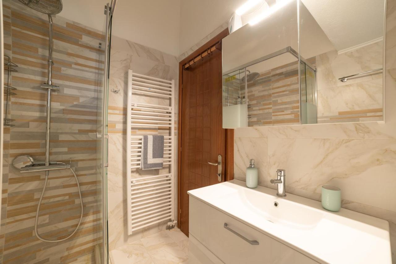 Porto Ofrynio Central Deluxe Golden Apartment Ofrínion Eksteriør billede