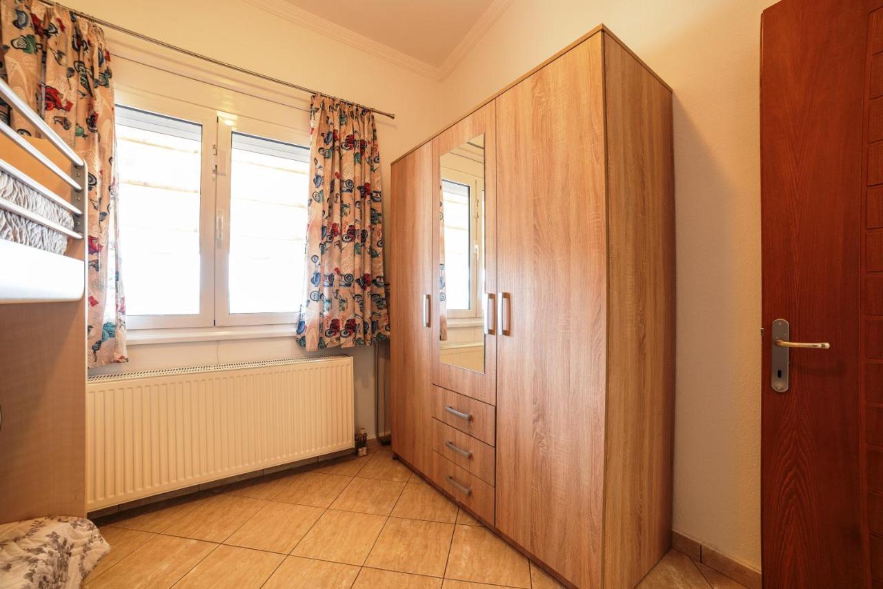Porto Ofrynio Central Deluxe Golden Apartment Ofrínion Eksteriør billede